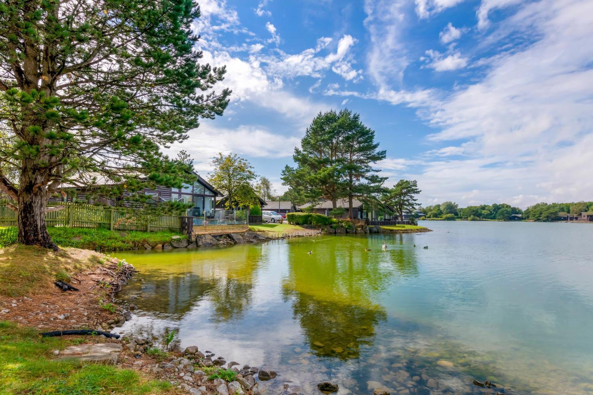 Pine Lake Resort Carnforth Exteriér fotografie